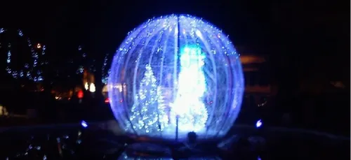 Les rubans au coeur des Lumi&egrave;res de Laval 2016