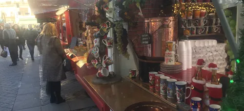 Faites un tour sur les march&eacute;s de No&euml;l !