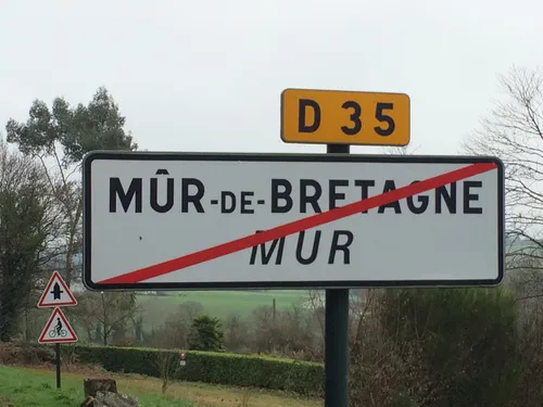 Fusion de communes : la pol&eacute;mique Guerl&eacute;dan en Bretagne 