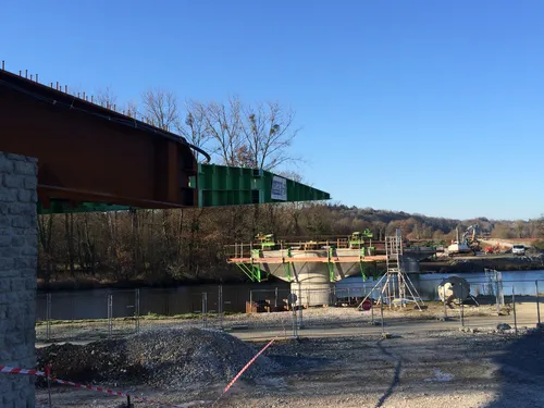 Pontivy lance un pont pour enjamber le Blavet 