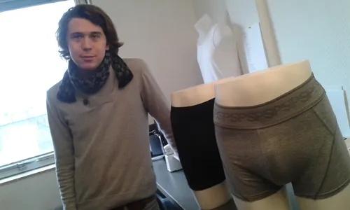 Le Sourire du Plombier : son entreprise de slips d&eacute;colle...