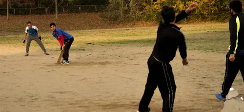 Les r&eacute;fugi&eacute;s afghans revivent gr&acirc;ce au cricket...