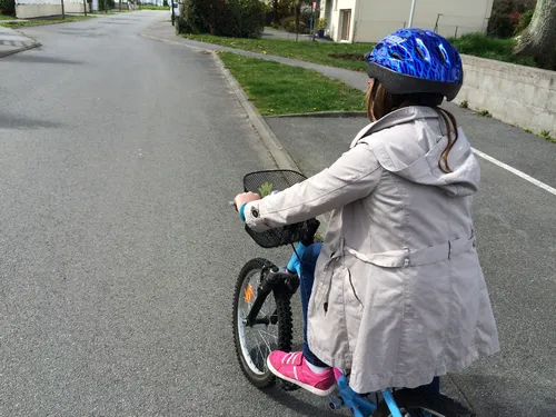Vélo : le casque obligatoire pour les enfants