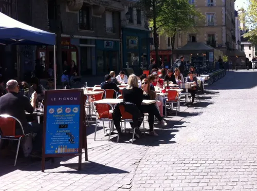 Le soleil donne du baume au coeur &agrave; Nantes