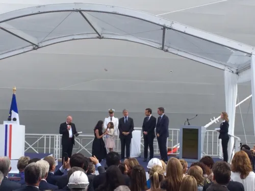 Saint-Nazaire : Emmanuel Macron veut revoir l'accord sur le rachat...