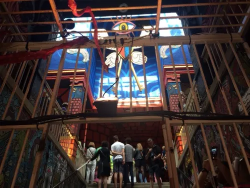 Il pleut : direction les expos du VAN 