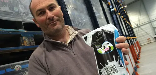 Une laiterie des éleveurs à Remouillé : reportage