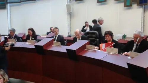 Le breton Richard Ferrand se retire provisoirement de la présidence...