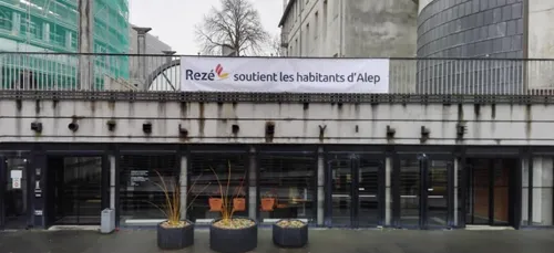 Alep : Rezé affiche son soutien
