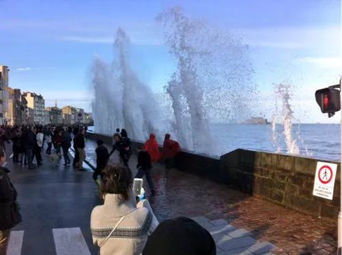 Météo : alerte jaune aux vagues-submersion ce vendredi en Bretagne