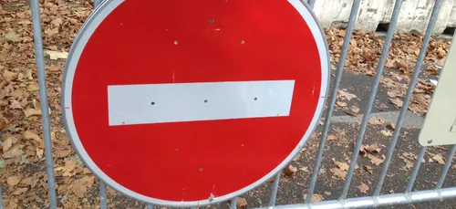 Voitures à contre-sens la nuit dernière en Bretagne et Pays de la...