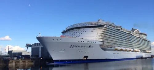 Les chantiers STX sous pavillon italien