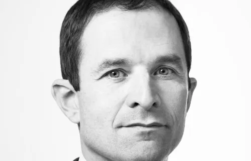 Hamon invité à reconsidérer sa position sur NDDL