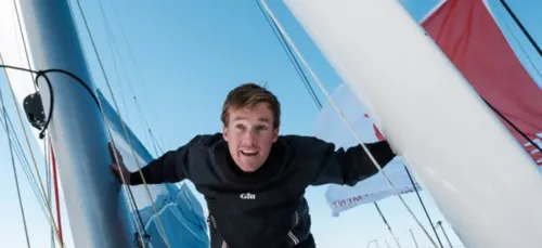 Gréement de fortune pour Conrad Colman