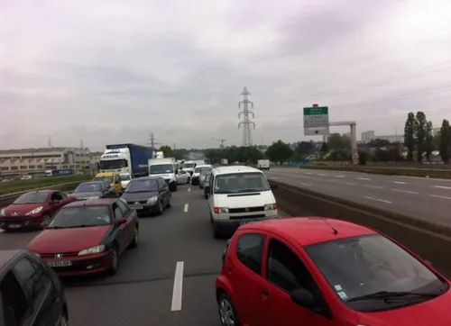 Rennes : les étudiants en dentaire bloquent la rocade