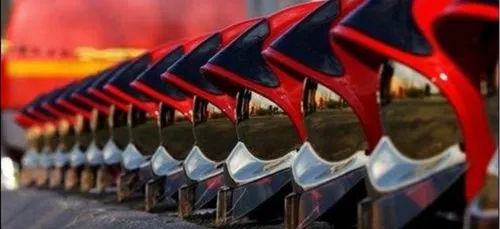 4 voitures brûlées à La Roseraie hier soir