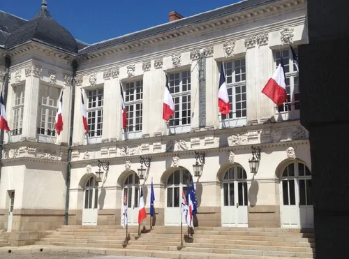 Les Pays de Loire réforment la délivrance de la CNI