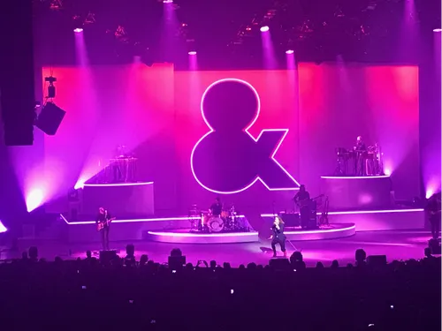 Brest Arena : Julien Doré ce soir, Tal le 28 novembre