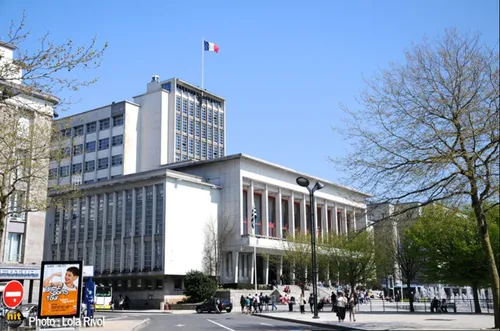 Brest : découverte macabre devant la mairie