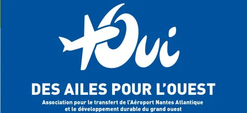 Des pro-aéroport brulent leurs cartes d'électeurs
