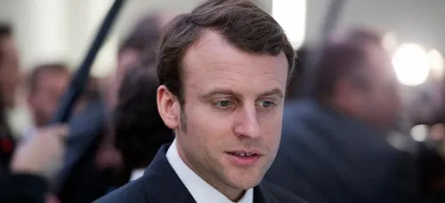 Emmanuel Macron dans le sous-marin "Le terrible"