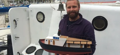 De remorqueur à bateau de croisière ...