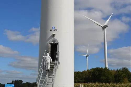 Radenac : Les éoliennes sous haute surveillance