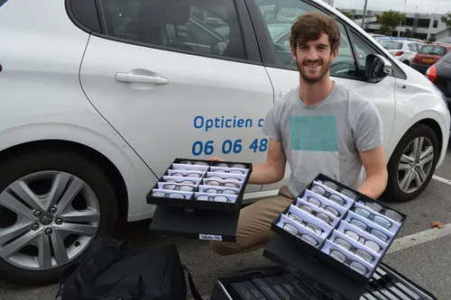 Entreprendre dans l'Ouest : focus sur un opticien à domicile