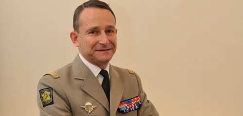 Le général Pierre de Villiers sort de son silence