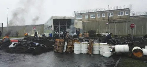 La mobilisation des surveillants de prison continue