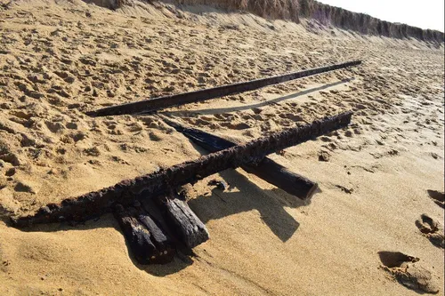 Un pan d'Histoire émerge du sable à Erdeven
