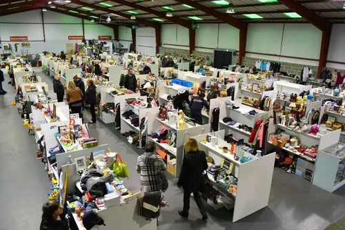 Vide-grenier permanent : le nouveau concept arrive dans l'Ouest !