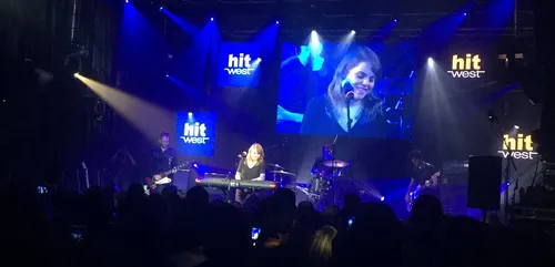 Les filles ont fait le show au Hit West Live de Vannes