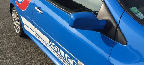 Un homme armé dans les rues de Brest