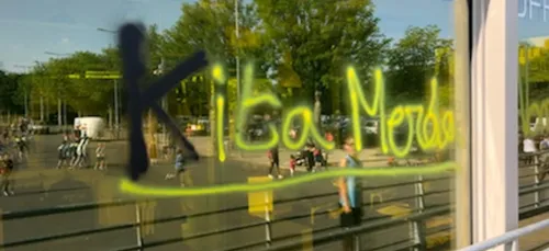 Dégradations et tags anti-Kita à La Beaujoire à Nantes