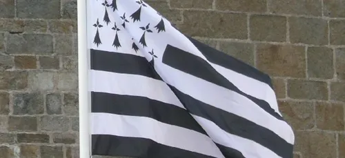 Journée des Emojis : la Bretagne veut que le Gwenn Ha Du devienne...