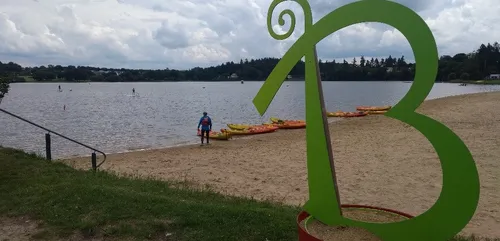 Pollution : épandage d'H202 au lac au Duc de Ploërmel