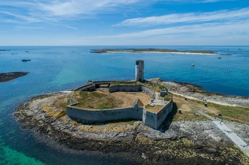 Le Fort Cigogne de Fouesnant : un monument emblématique du Loto du...