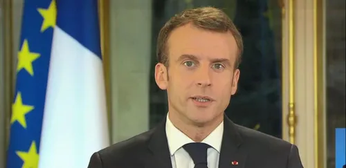 SMIC, heures supp', CSG : Macron répond aux Gilets Jaunes
