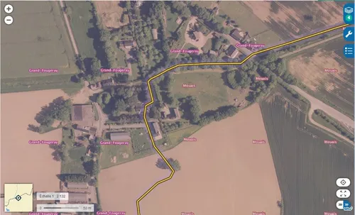 La région Pays de la Loire a gagné 2.000 m2 mais perdu 8 habitants,...