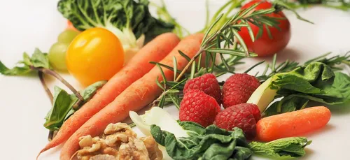 Les élèves d'un lycée hôtelier à Nantes réalisent un repas végan