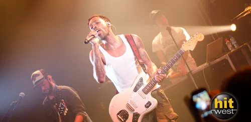 Qui sur la scène de la 7è vague ?