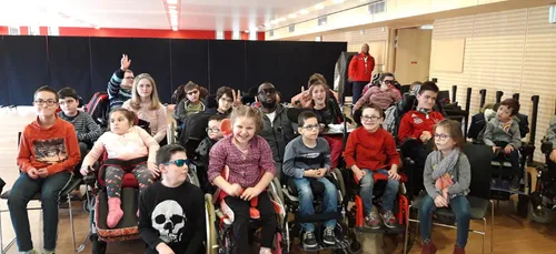 Maître Gims a bien rencontré les enfants de l'IME Yonnais