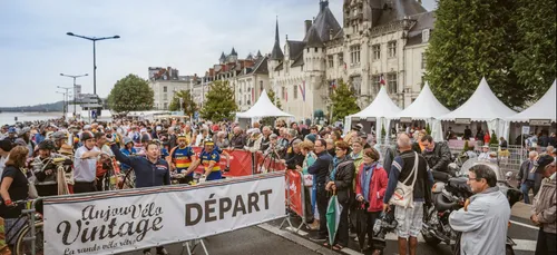 Le rush pour les places de l'Anjou Velo Vintage !