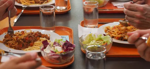 Fini le plastique à la cantine !