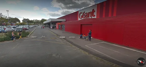 Le premier hypermarché en caisses automatiques ouvre à Angers