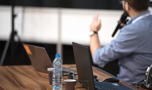 Clim' obligatoire au travail ?