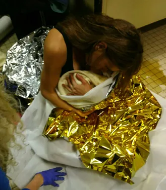 L'image du jour : Une maman accouche à la gendarmerie de Bannalec