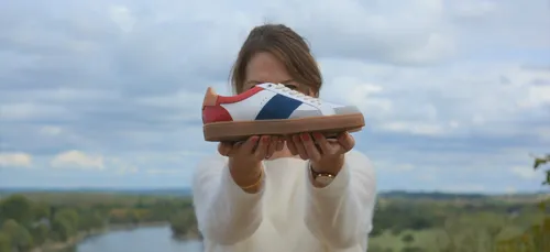 Près d'Angers, des sneakers éco-conçues localement.