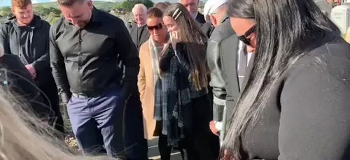 L'image du jour : il fait rire le jour de son enterrement